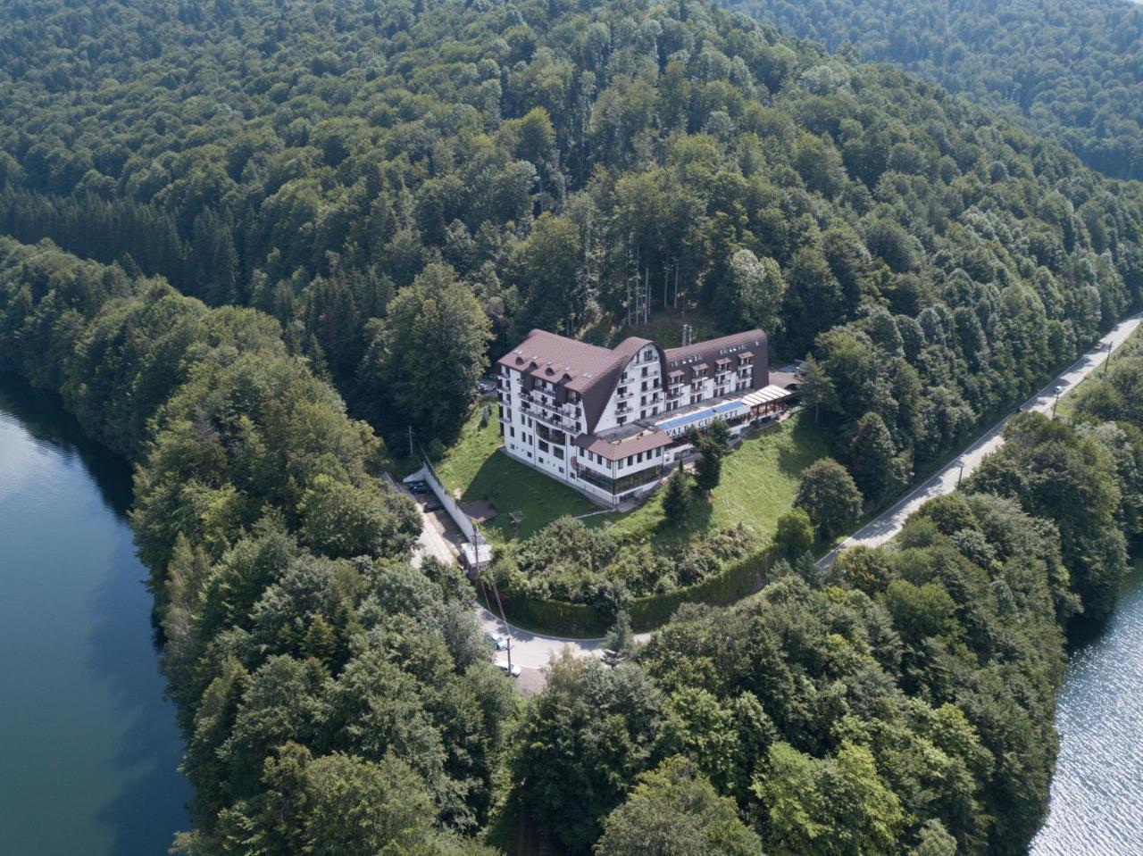 Hotel Valea Cu Pesti Capatineni-Ungureni Exterior photo